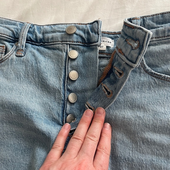 Good American Bombshell Denim Jean Short w/ Button Fly | Size 4/27 | Indigo Wash - Picture 8 of 10